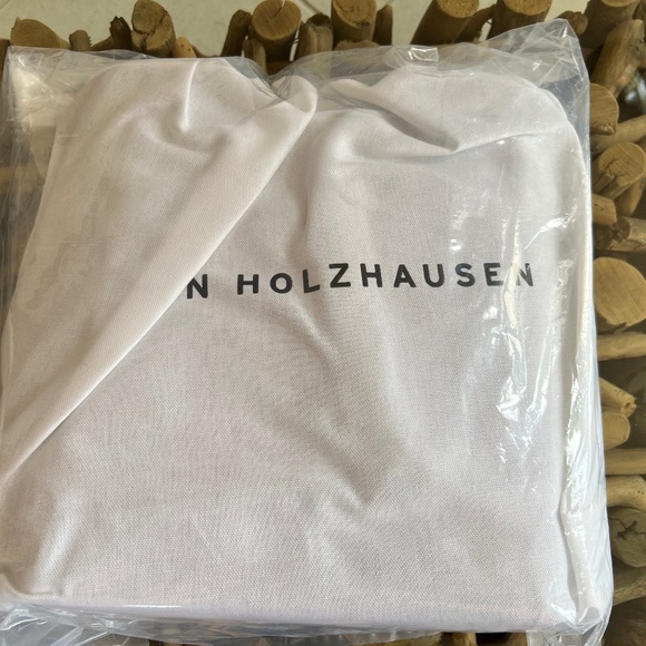 VON HOLZHAUSEN Large Black Vegan Leather The Bucket Backpack - Picture 9 of 9